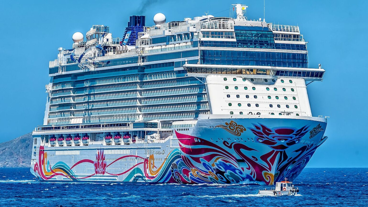 white cruise ship on the sea